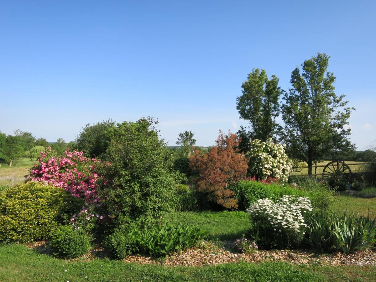 Bed and Breakfast Les Bienfaits D'Harmonium La Chapelle-Gaudin Exterior foto